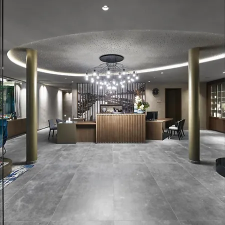 Pool - Classique Λατζίζε